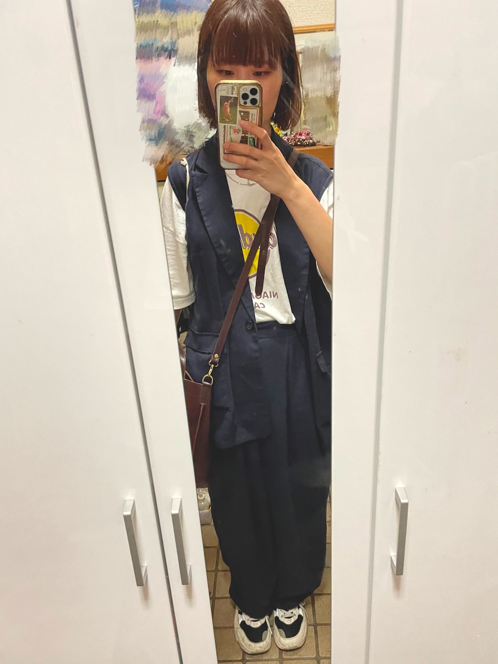 「古着、古着MIX、古着コーデ、used、usedclothing、vintage、vintagefashion、hardrockcafe、ジレ、セットアップ、tiffany&co、きれいめカジュアル、レイヤードスタイル」｜「AKIII CLASSICの【AKIII　CLASSIC】アキクラシック RS800  AKC-0002（スニーカー、ホワイト系）」を使った、nana.さん（レディース・156cm）の夏コーディネートの1枚目の写真