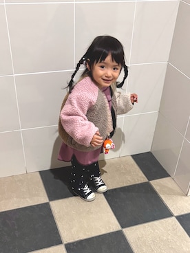 「アイテム（トップス）」を使った、eさん（キッズ・80cm）の秋コーディネート