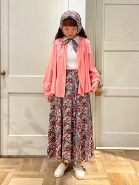「花柄」｜「アイテム（財布/小物）」を使った、bulle de savonさん（レディース・163cm）の秋コーディネート
