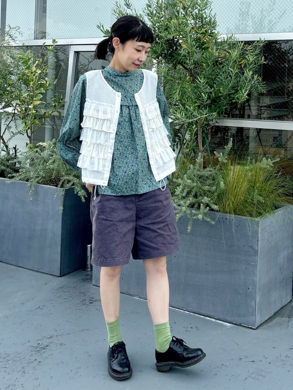 bulle de savon（ビュルデサボン）の「Lace×tulle frill ベスト