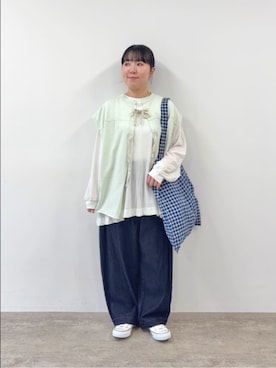 「buoybuoy（ブイ）のhigh gauge inlay ベスト 2701CT005261（Tシャツ/カットソー、グリーン系）」を使った、bulle de savonさん（レディース・169cm）の春コーディネート