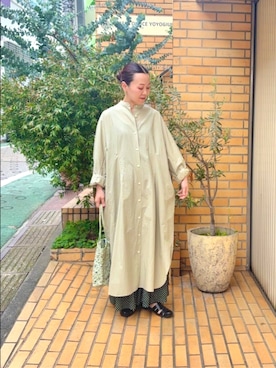 「yuni（ユニ　）のコットンキャッチワッシャー　タック シャツワンピース（シャツワンピース、グリーン系）」を使った、bulle de savonさん（レディース・150cm）の春コーディネート