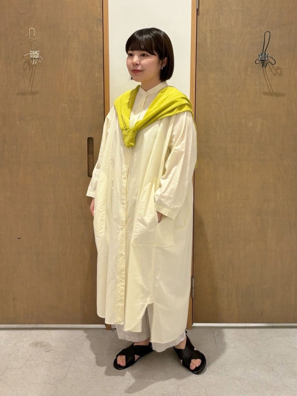 エブール ebure 長袖 シャツワンピース ビスチェ付き　レモンイエロー エブール ebure 長袖 シャツワンピース ビスチェ付きレモンイエロー