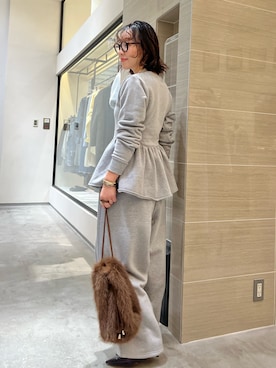 「THE PAUSE（ザ ポーズ）のアイテム」を使った、miyakoshi＿87さん（レディース・158cm）の冬コーディネート