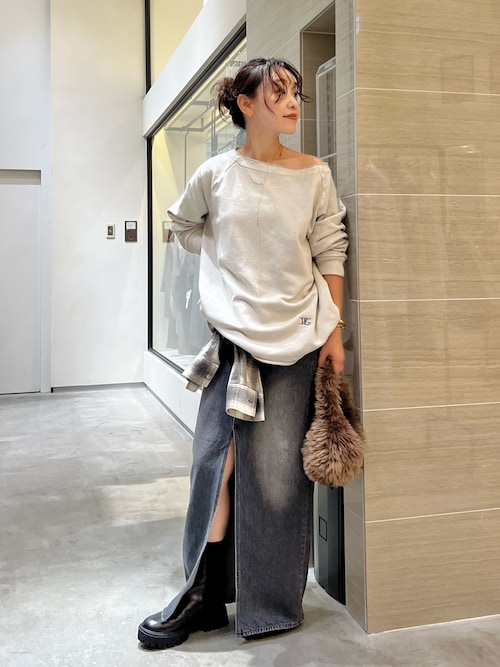 オフショル裏毛プルオーバー（スウェット）｜Whim Gazette