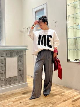 「Whim Gazette（ウィムガゼット）の【KATHARINE HAMNETT】スローガンスウェット（スウェット、ホワイト系）」を使った、miyakoshi＿87さん（レディース・158cm）の秋コーディネート