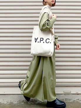 「ITEMS URBANRESEARCH（アイテムズ アーバンリサーチ）のニットベストドッキングワンピース（ワンピース）」を使った、SIZUさん（レディース・156cm）の冬コーディネート