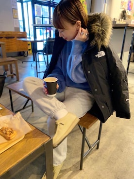 「clarks」｜「アイテム（口紅/リップティント/グロス）」を使った、SIZUさん（レディース・156cm）の冬コーディネート