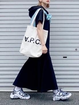 「GRL（グレイル）のアイテム（レッグウェア）」を使った、SIZUさん（レディース・156cm）の春コーディネート