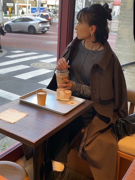 「アイテム（ヘアアクセサリー）」を使った、SIZUさん（レディース・156cm）の冬コーディネート