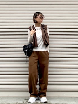 「アイテム（ボディバッグ/ウエストポーチ）」を使った、SIZUさん（レディース・156cm）の秋コーディネート