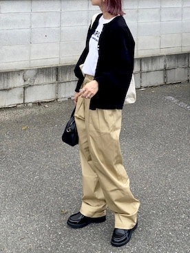 「秋先取りコーデ」｜「アイテム（チノパンツ）」を使った、SIZUさん（レディース・156cm）の秋コーディネート