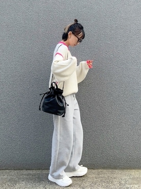 「アイテム（スウェットパンツ）」を使った、SIZUさん（レディース・156cm）の秋コーディネート