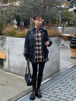 「Ada.(エイダ)の【360度 大人カワイイ】 通年で活躍するトレンドアイテム♪ タック ハイウエスト ポケット付き ベーシック ショートパンツ(その他パンツ)」を使った、SIZUさん(レディース・156cm)の冬コーディネート