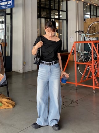 「RANAN(ラナン)の【4.4万枚突破!】【26SS新色追加】2WAYドレープオフショルリブTシャツ/接触冷感・UV対策(Tシャツ/カットソー)」を使った、SIZUさん(レディース・156cm)の春コーディネート