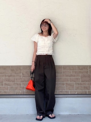 「Ada.(エイダ)の2WAY ボタンデザイン ふんわり フリル パフスリーブ ブラウス(シャツ/ブラウス)」を使った、SIZUさん(レディース・156cm)の夏コーディネート