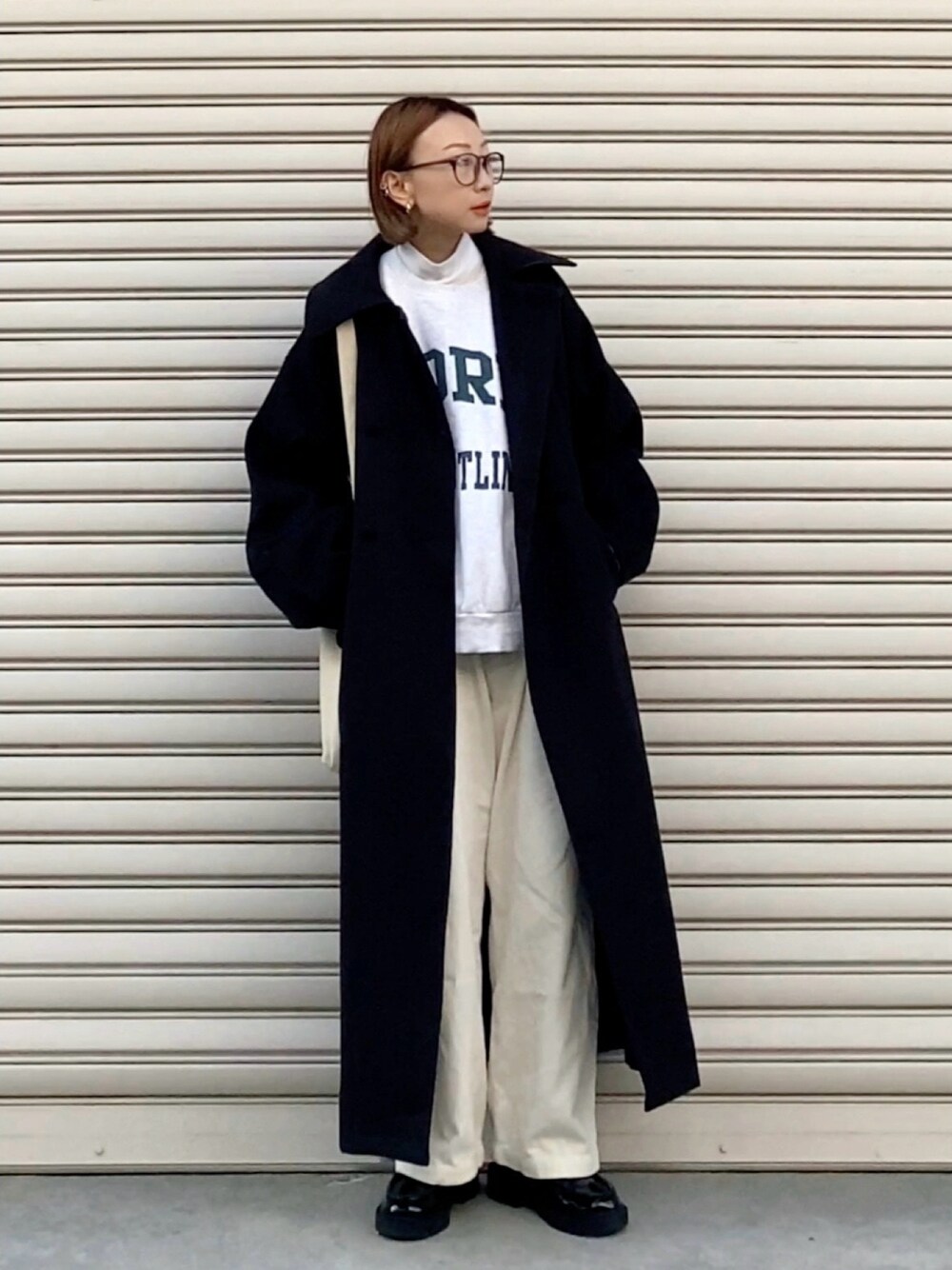 SIZUさんの「ステンカラーロングコート（callautia）」を使ったコーディネートの1枚目の写真