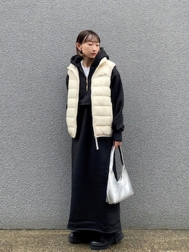 「アイテム（ダウンベスト）」を使った、SIZUさん（レディース・156cm）の秋コーディネート