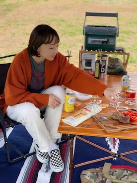 「ニットカーディガン」｜「アイテム（スリッポン）」を使った、SIZUさん（レディース・156cm）の秋コーディネート