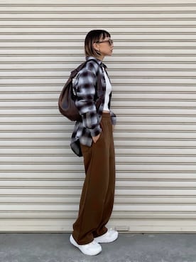 「アイテム（サングラス）」を使った、SIZUさん（レディース・156cm）の秋コーディネート