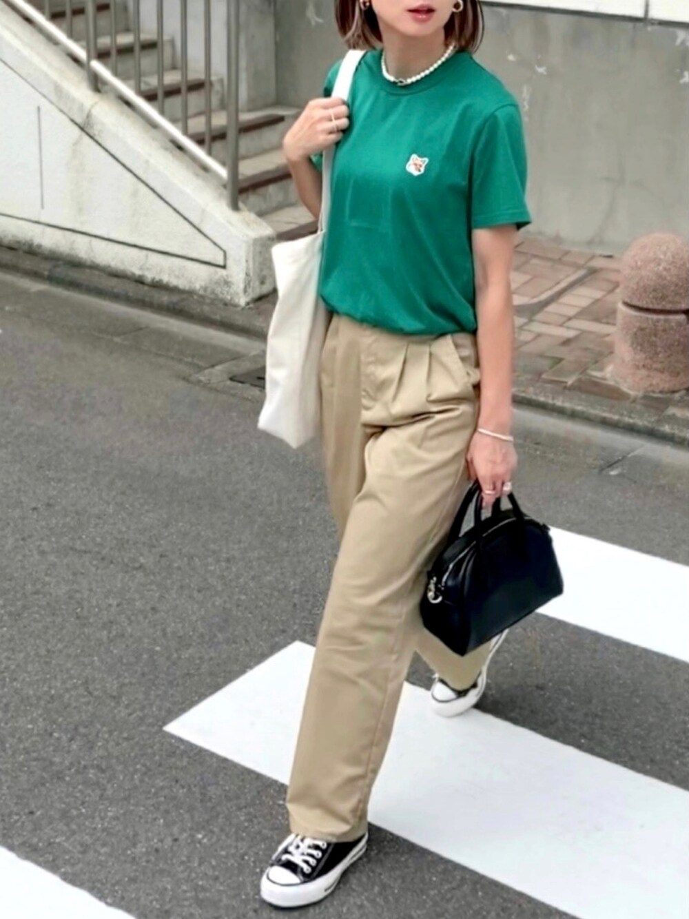 【ほぼ新品】MAISON KITSUNÉ メゾンキツネ グリーン Tシャツ XS メゾンキツネ MAISON KITSUNE *フロントプリントクルーネックT