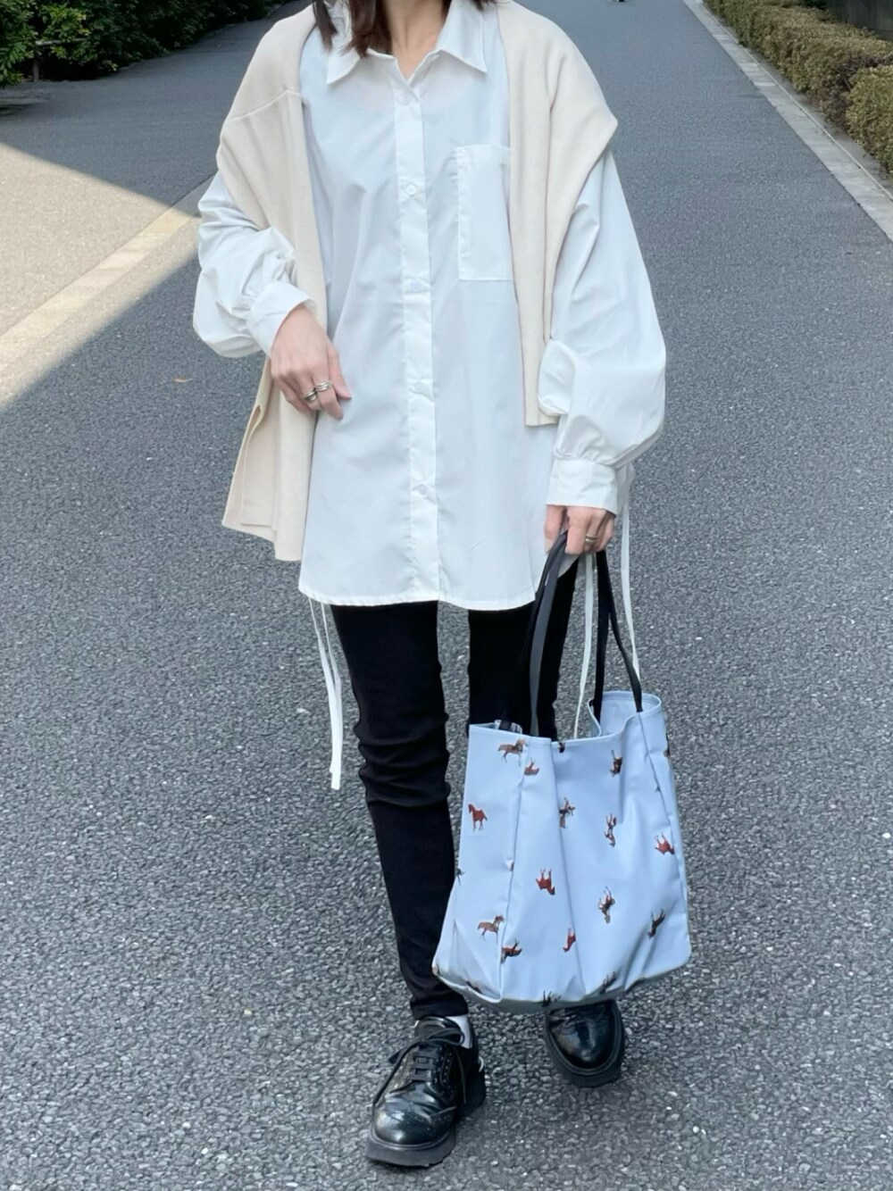 TODAYFUL（トゥデイフル）の「ウォッシュドVネックニット（ニット