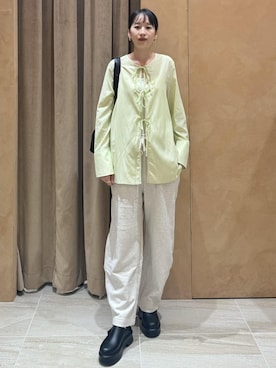 「ADAM ET ROPE'（アダムエロペ）のアイテム（シャツ/ブラウス）」を使った、maeさん（レディース・172cm）の夏コーディネート