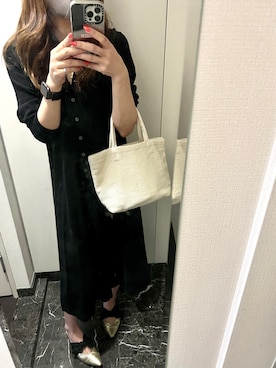 「アイテム（スリッポン、ゴールド系）」を使った、PINOさん（レディース・160cm）の春コーディネート