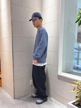 「URBAN RESEARCH（アーバンリサーチ）の『別注』crepuscule×URBAN RESEARCH　クルーネック（ニット/セーター、ブルー系）」を使った、Tommyさん（メンズ・175cm）の秋コーディネート