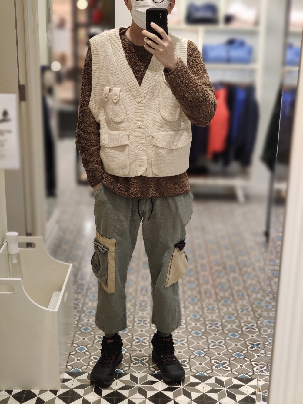 Dasabala Limさんの（UNIQLO）を使ったコーディネートの1枚目の写真