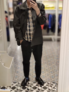 「no brand（ノーブランド）のアイテム（ローファー）」を使った、Dasabala Limさん（メンズ・185cm）の冬コーディネート
