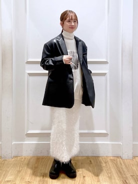 「アイテム（ヘアアクセサリー、ブラック系）」を使った、arisa.さん（レディース・161cm）の冬コーディネート