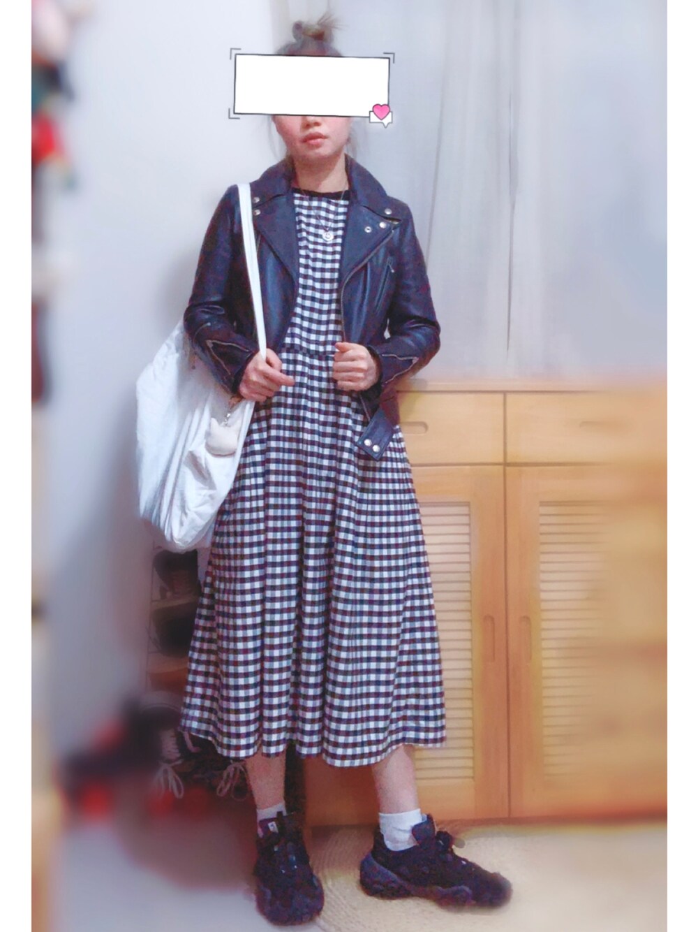 「lewis leathsers、春コーデ、PAR ICI、休日コーデ、AcneStudios、black、Billwallleather、格子」｜「Acne StudiosのAcne Studios - Bolzter Suede And Mesh Trainers - Womens - Black（スニーカー、ブラック系）」を使った、elppaKさん（レディース・161cm）の春コーディネートの1枚目の写真