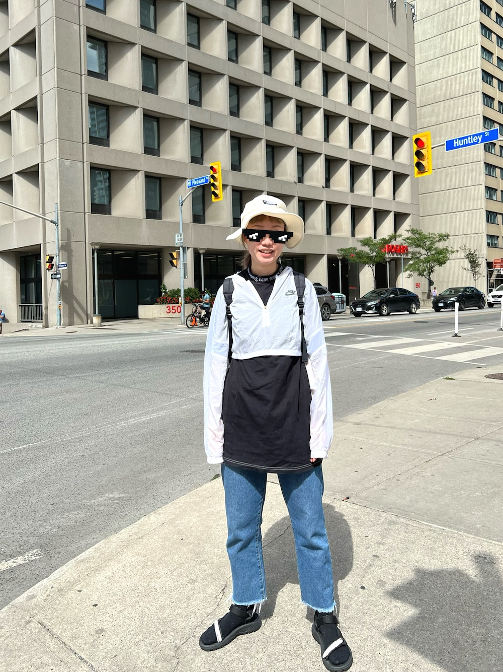 「THE NORTH FACE、AcneStudios、LEE、大人カジュアル、初秋コーデ、ootd、NIKE、teva」｜「THE NORTH FACEのザ ノース フェイス THE NORTH FACE Horizon Hat(ホライズンハット)（ハット、ホワイト系）」を使った、elppaKさん（レディース・161cm）の夏コーディネートの1枚目の写真