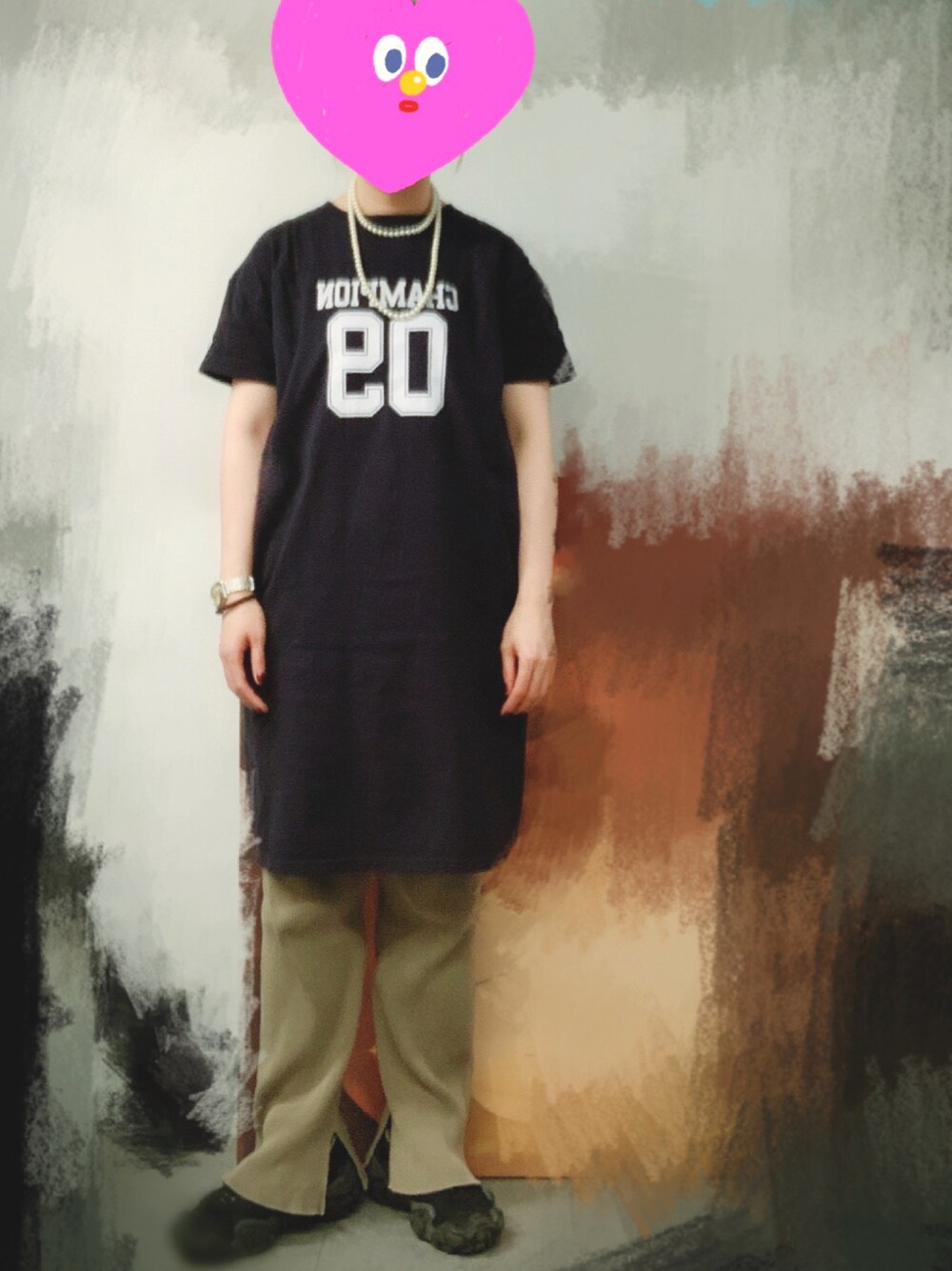 「ootd、街頭穿搭、球鞋、休閒、Champion、AcneStudios、squady、BEAMS BOY、pearl necklace」｜「Championのアイテム（Tシャツ/カットソー、ブルー系）」を使った、elppaKさん（レディース・161cm）の秋コーディネートの1枚目の写真