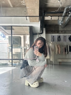 「アイテム（シューズアクセサリー）」を使った、三村有希さん（レディース・157cm）の秋コーディネート