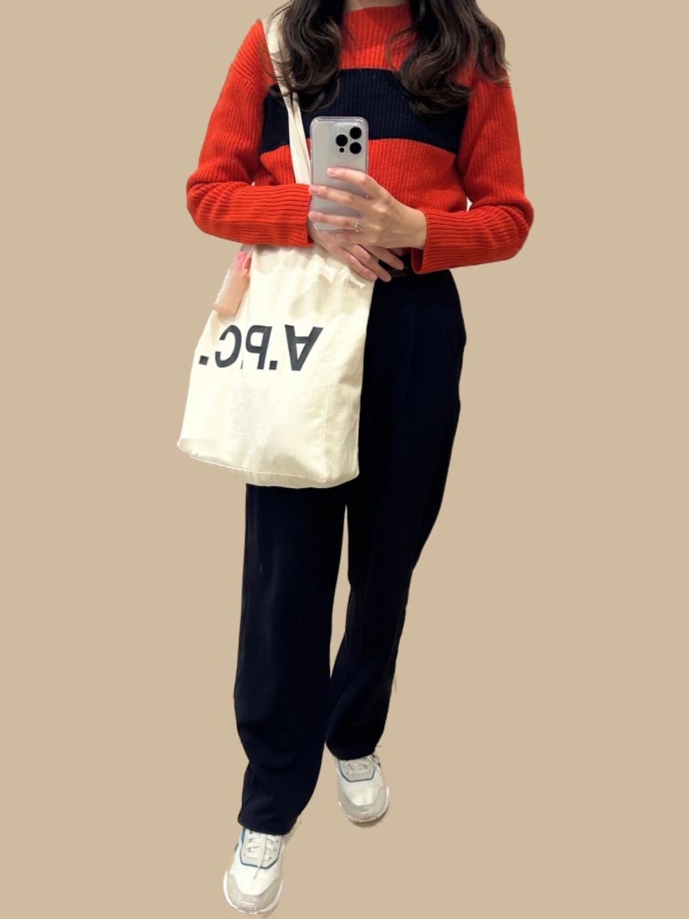 「秋服コーデ、休日コーデ、お出かけコーデ」｜「Reebokのアイテム（スニーカー、その他）」を使った、yuさん（レディース・162cm）の秋コーディネートの1枚目の写真