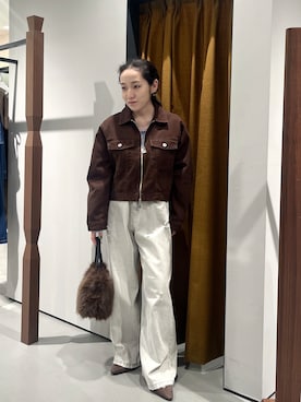 「GALLEST（ギャレスト）のアイテム（デニムパンツ）」を使った、Uminoさん（レディース・152cm）の秋コーディネート
