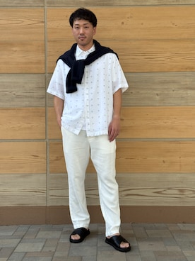 「BANANA REPUBLIC FACTORY STORE(バナナリパブリック ファクトリーストア)のBANANA REPUBLIC FACTORY STORE 日本限定 Vネックコットンカーディガン(カーディガン/ボレロ、ブルー系)」を使った、BANANAREPUBLICさん(メンズ・175cm)の夏コーディネート