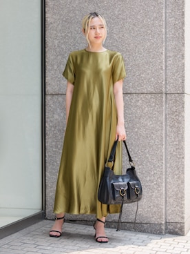 「Banana Republic(バナナリパブリック)のイタリアン サテン トラピーズ ドレス(ワンピース、グリーン系)」を使った、BANANAREPUBLICさん(メンズ・175cm)の夏コーディネート