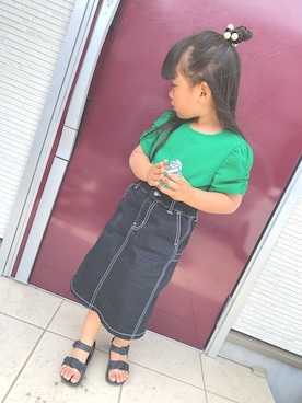 「BREEZE（ブリーズ）のEVAサンダル（サンダル、ブラック系）」を使った、こまっこさん（レディース・157cm）の春コーディネート