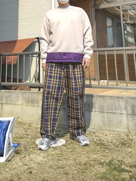 「オフホワイト」｜「アイテム（チノパンツ）」を使った、Daniel.Yさん（メンズ・175cm）の春コーディネート