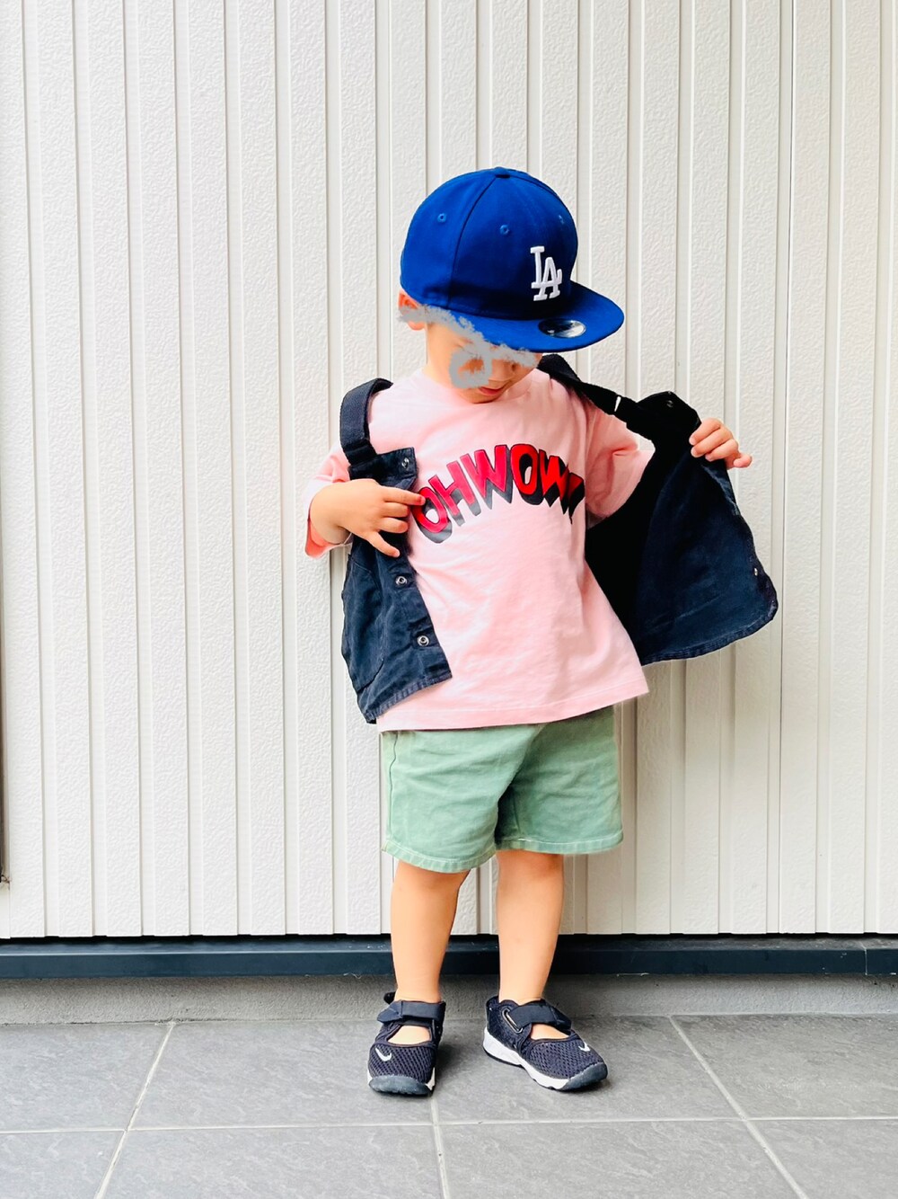 「このスタイルがお気に入り、ロゴT、ピンク、B:MING by BEAMS、bmingbybeams、ビーミングbyビームス、フロントプリント、小鉄、鉄オタ、電車、スニーカー、NIKE、エアリフト、デニム」｜「B:MING by BEAMSのB:MING by BEAMS / フロント プリント Tシャツ（100～140cm）（Tシャツ/カットソー、ピンク系）」を使った、mai✺maiさん（キッズ・90cm）の夏コーディネートの1枚目の写真