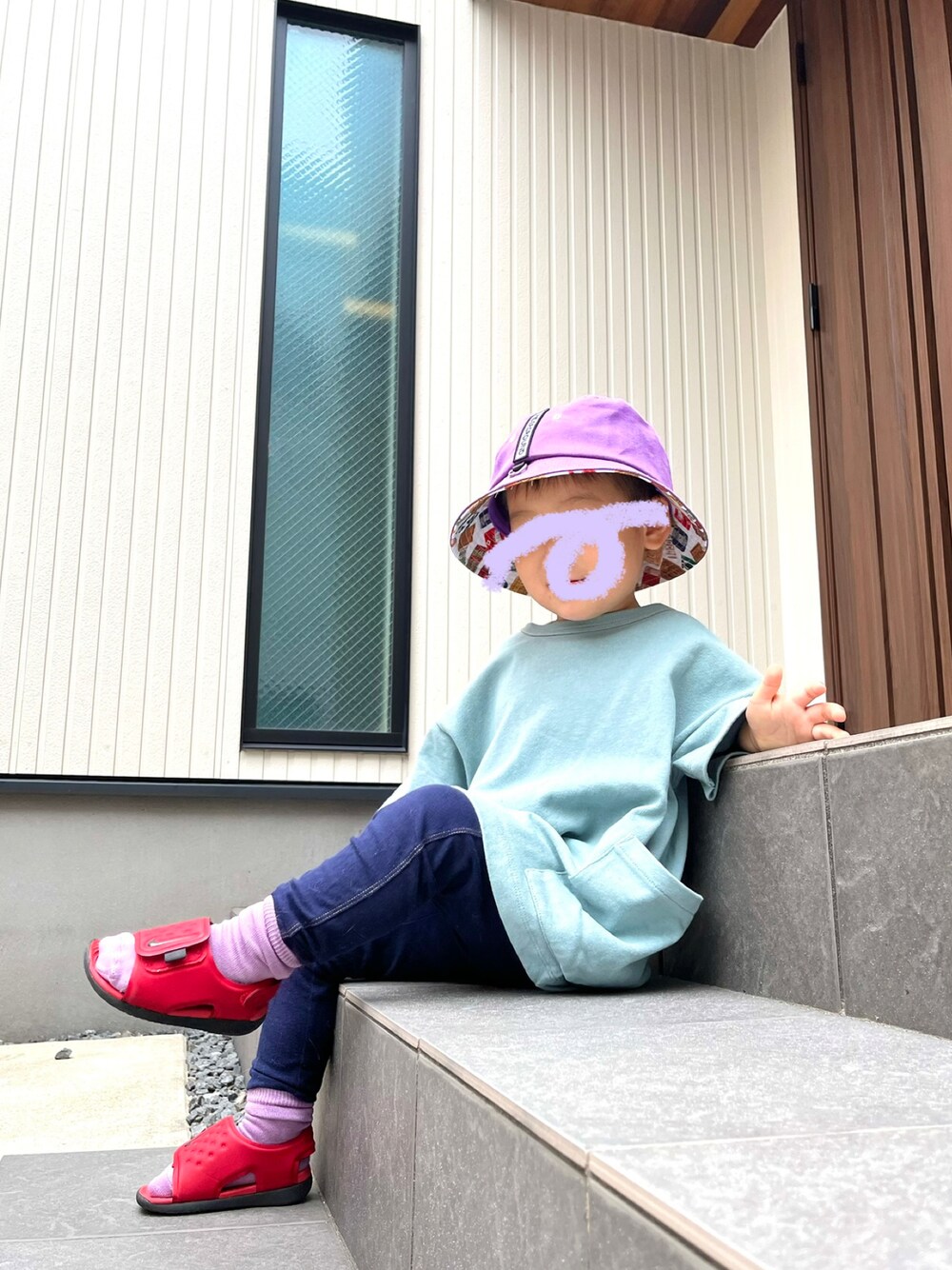 「デニムっていいよね、やっぱりデニムが好き、ハット、オーバーサイズ、紫、水色、monmimi、男の子、2歳」｜「Birthdayのアイテム（ハット、パープル系）」を使った、mai✺maiさん（キッズ・80cm）の夏コーディネートの1枚目の写真