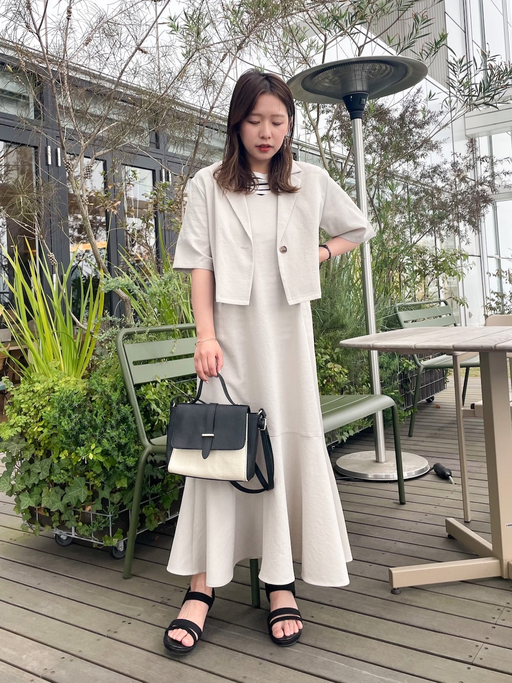 「休日スタイル、マーメイドスカート、淡色コーデ、キャミワンピ、ボーダー、セットアップ、シンプル、大人女子、お洒落さんとつながりたい、骨格ストレート、低身長、ワンピース、ショート丈トップス、ショートジャケット、ジャケット」｜「groveの簡単に洒落見えスタイルが叶う！ボレロジャケット×キャミワンピースセット（アンサンブル、ベージュ系）」を使った、ちびゆきさん（レディース・152cm）の春コーディネートの1枚目の写真