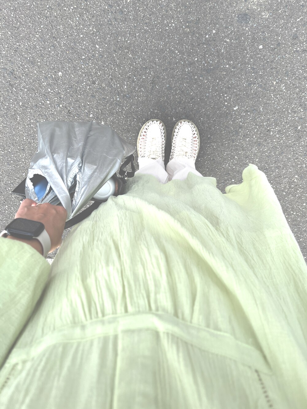「ママコーデ、楽チンコーデ、ワンピース、シンプル、チャオパニックティピー(CIAOPANIC TYPY)、BONLECILL、keen、ootd」｜「KEENのKEEN/キーン　UNEEK W（サンダル、ベージュ系）」を使った、ukaさん（レディース・160cm）の秋コーディネートの1枚目の写真