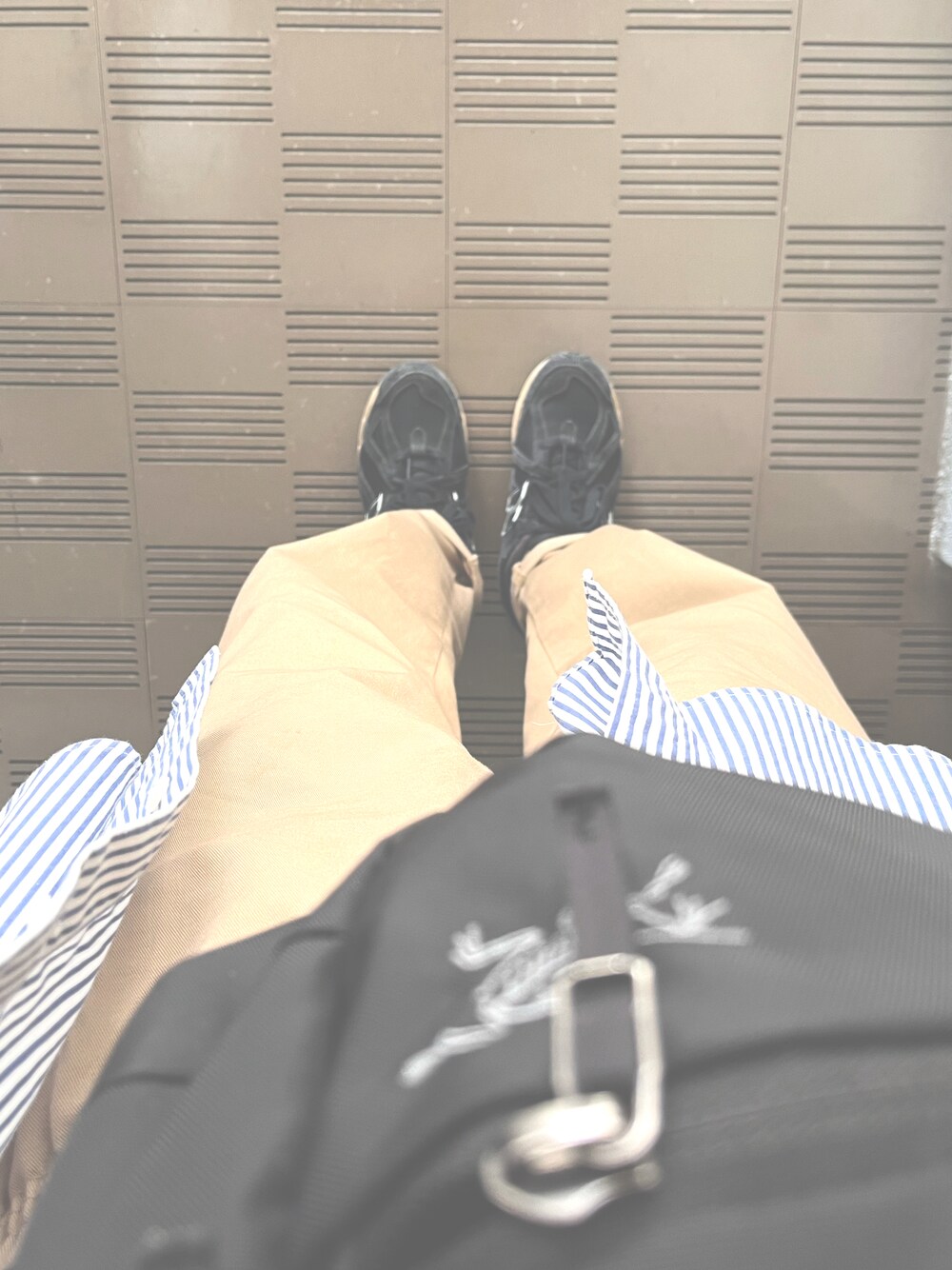 「ママコーデ、運動会、ボーイッシュ、カジュアル、UNIQLO、New Balance、arcteryx」｜「NEW BALANCEの【NEW BALANCE / ニューバランス】M1906R（スニーカー、ブラック系）」を使った、ukaさん（レディース・160cm）の夏コーディネートの1枚目の写真