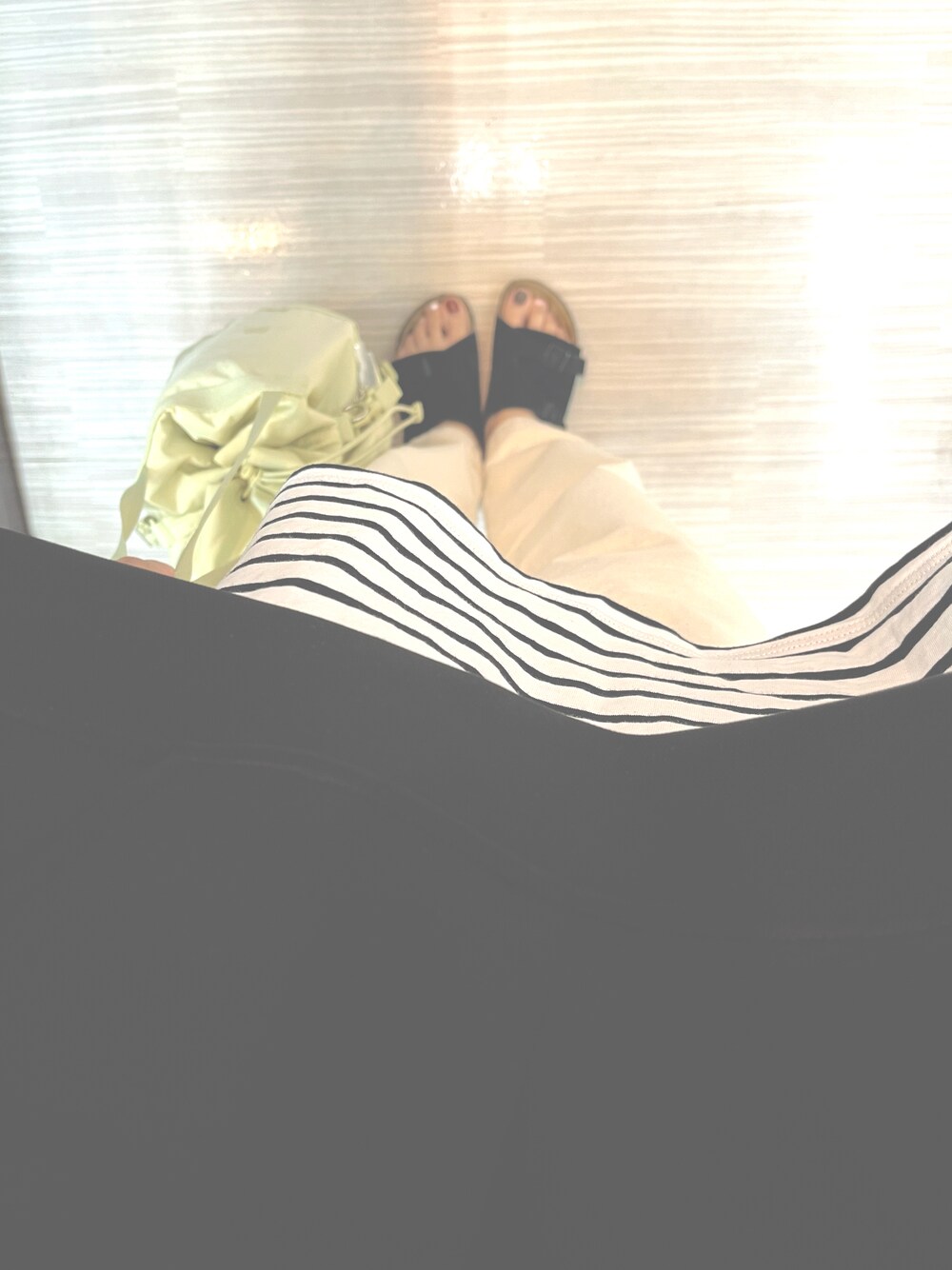 「ラフ、カジュアル、休日スタイル、初夏コーデ、シェフパンツ、サンダル、birkenstock」｜「BIRKENSTOCKの21SS新作■ZURICH/チューリッヒ ブラック (WOMEN)（サンダル、ブラック系）」を使った、ukaさん（レディース・160cm）の夏コーディネートの1枚目の写真