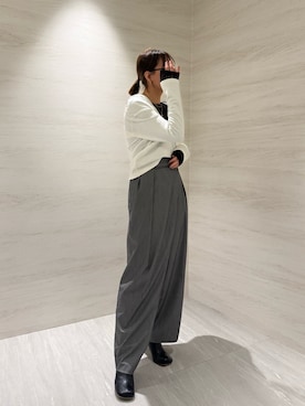 「AJUGA.（アジュガ）のストレッチシアーレース長袖トップス（Tシャツ/カットソー、ブラック系）」を使った、AJUGA.スタッフさん（レディース・168cm）の春コーディネート