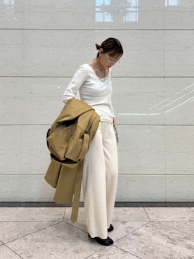 「AJUGA.（アジュガ）のアイテム」を使った、AJUGA.スタッフさん（レディース・161cm）の冬コーディネート